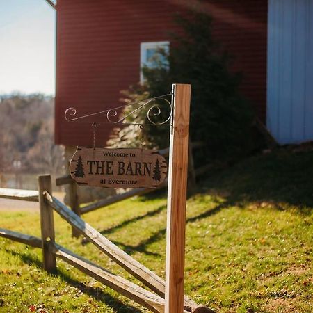 The Barn At Evermore: Riverfront Retreat W/Hot Tub لوراي المظهر الخارجي الصورة