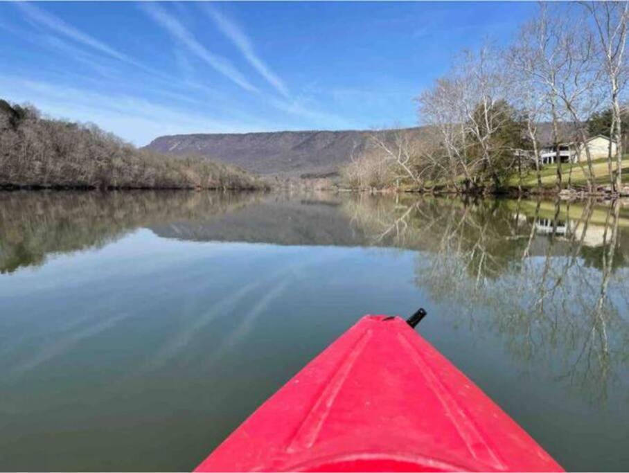 The Barn At Evermore: Riverfront Retreat W/Hot Tub لوراي المظهر الخارجي الصورة